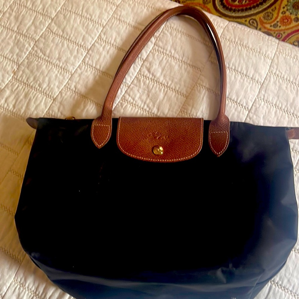 Medium shoulder tote